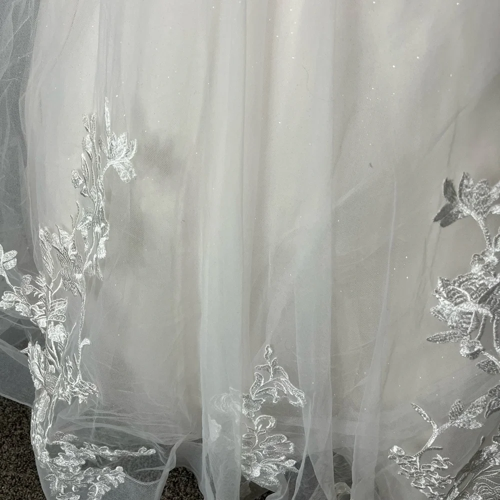 Glitter, tulle, strapless ball gown - Picture 13 of 14